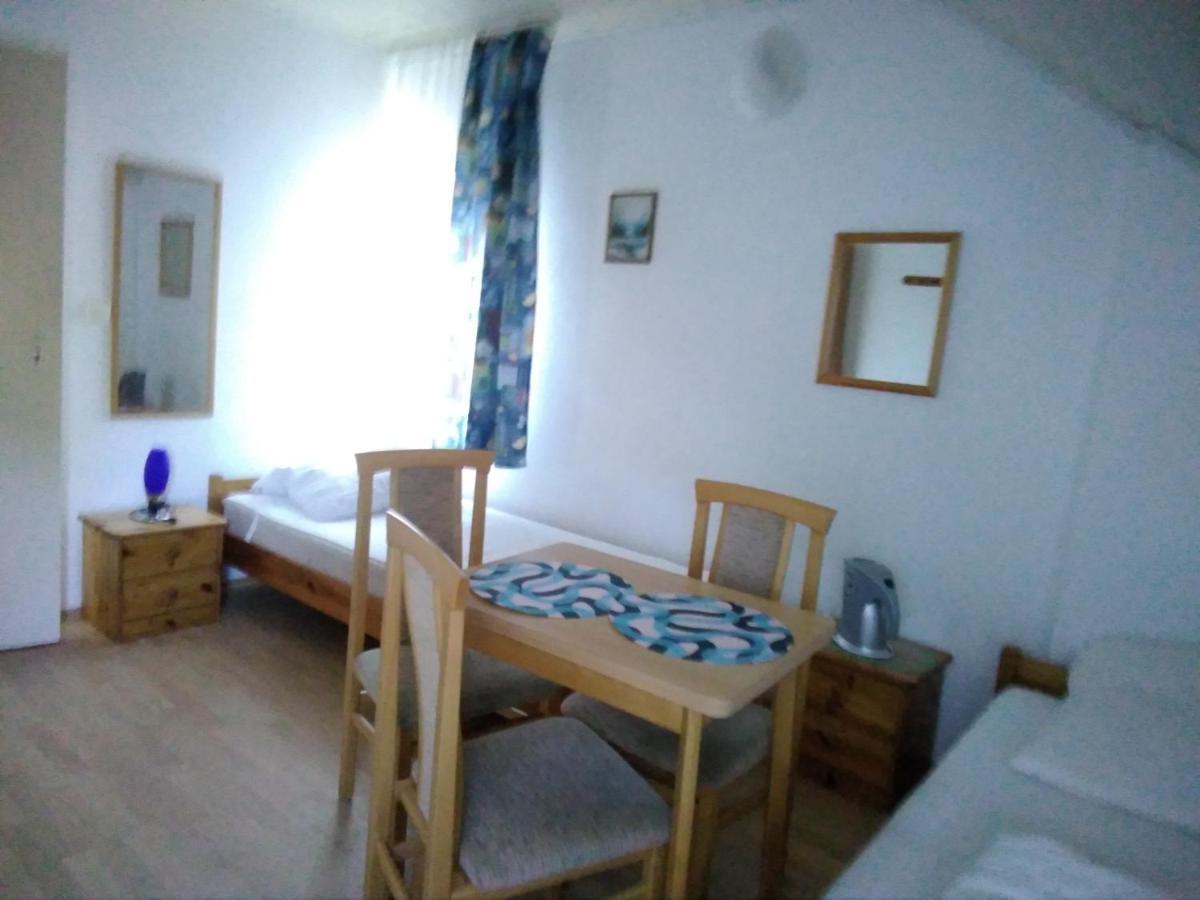 Dom Pod Sosnami Bed & Breakfast Mielno  Eksteriør bilde
