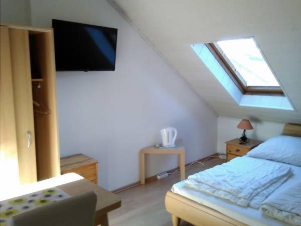 Dom Pod Sosnami Bed & Breakfast Mielno  Rom bilde